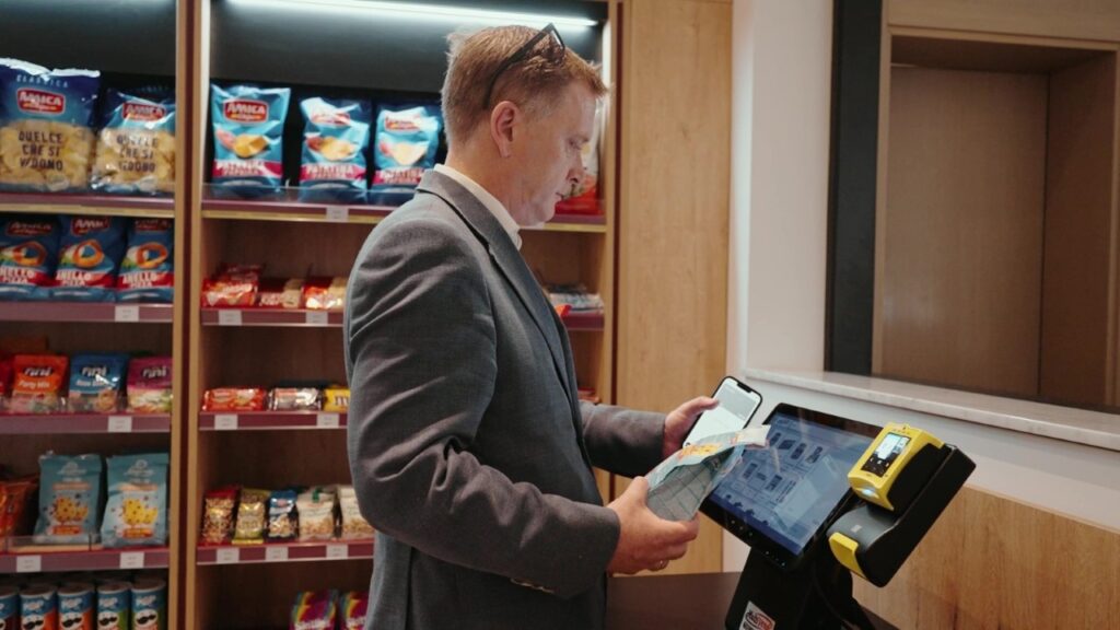 How Hilton Malta Boosted Revenue & Cut Costs by Replacing Minibars with a Micro Market